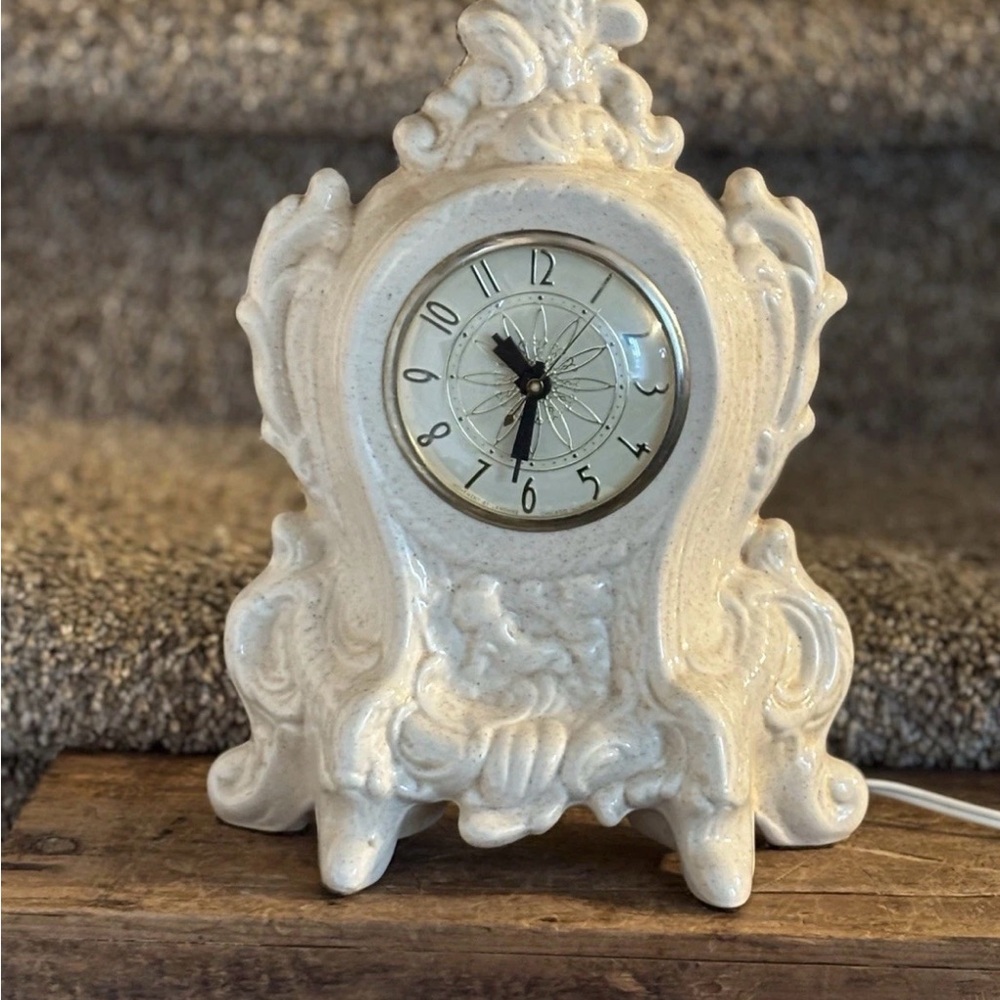 Mantle clock